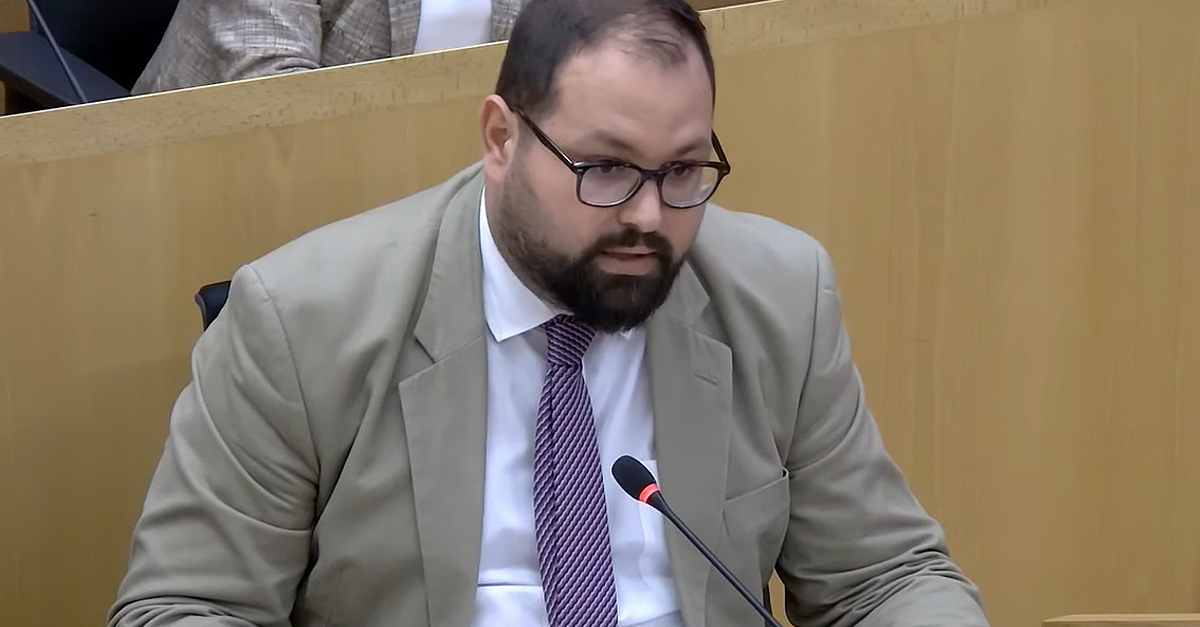 Bello: “El PSOE ha olvidado que abanderaba la pancarta de ‘No a los parkings’”