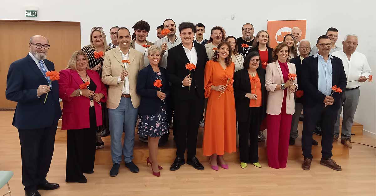 El Puerto 100x100 presenta su candidatura con Montse Pecho para el 28M