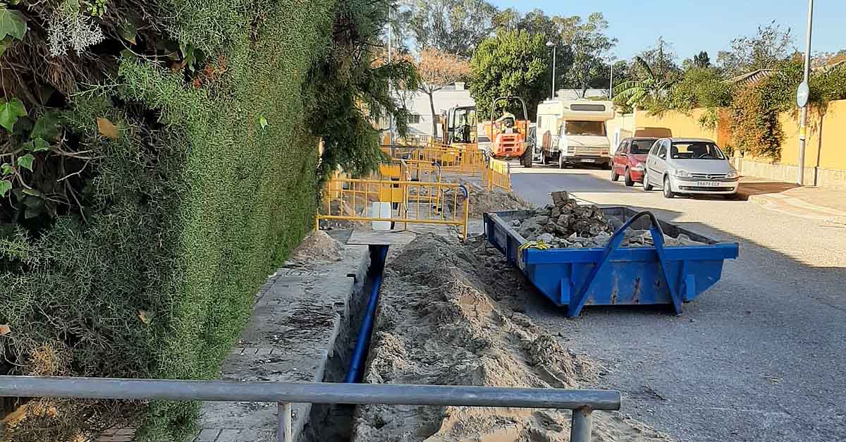 Apemsa ultima la restitución del abastecimiento en la calle Luis Caballero