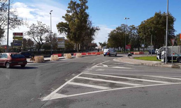 Comienza el asfaltado de la avenida de Sanlúcar y la calle Toneleros