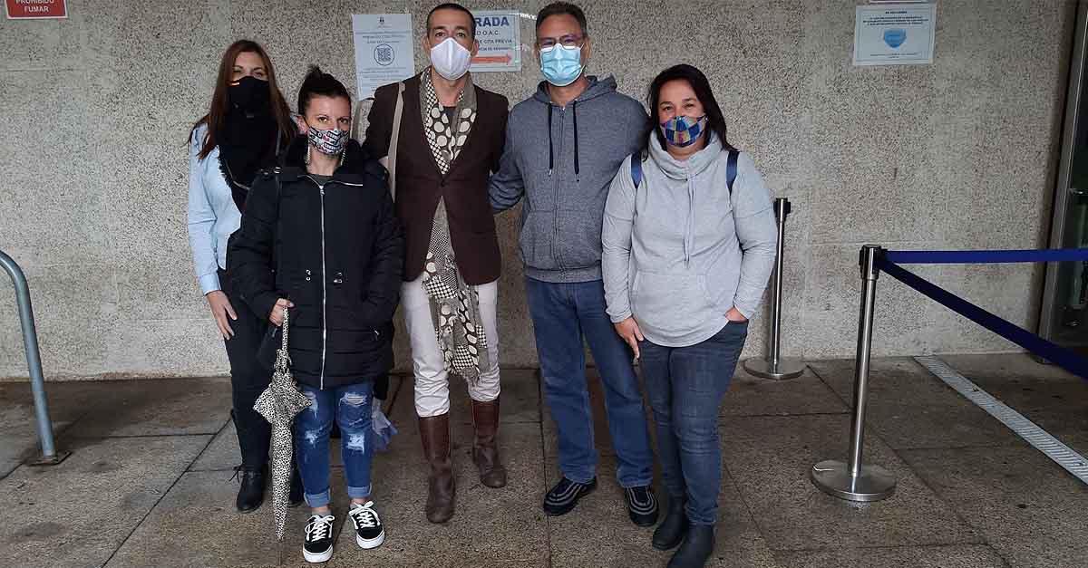 Calleja se compromete a llevar el alumbrado navideño a la AVV La Música