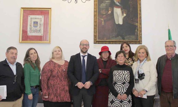 El alcalde recibe a la nueva junta directiva de la Flave