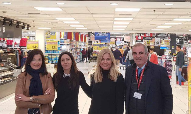 Ayuntamiento y grandes superficies establecen líneas de colaboración