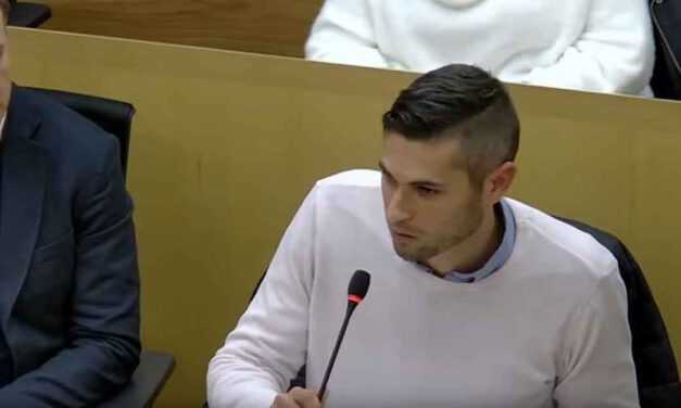 El PSOE pide explicaciones a Beardo "por el uso partidista de Radio Puerto"