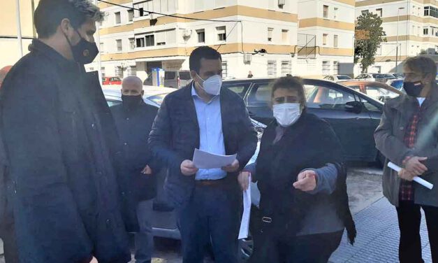 Martínez visita El Tejar para determinar las actuaciones más urgentes