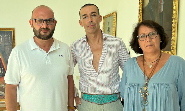 Calleja aborda con la Archicofradía de los Milagros la preparación de los actos de la Patrona