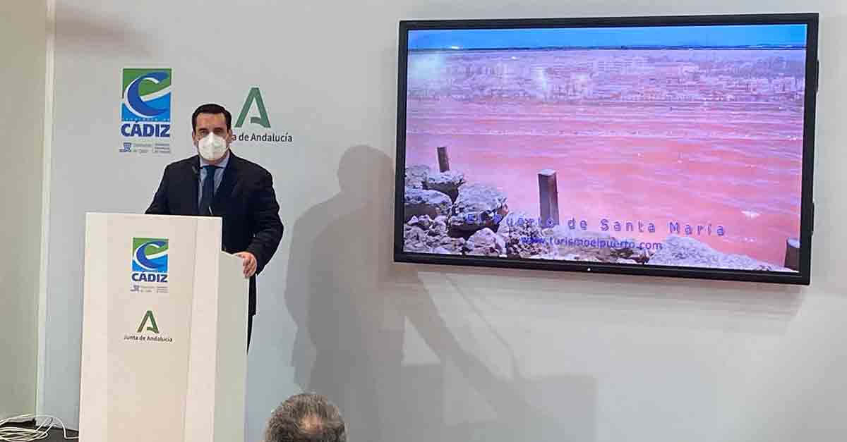 "La presencia de El Puerto en Fitur ha sido penosa"