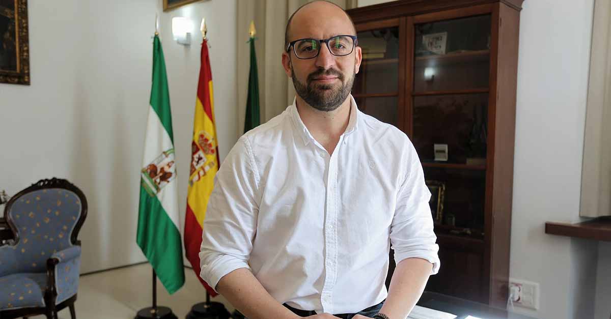 "Aplicar una comisión de 15 euros a una ayuda de 300 es practicar usura"