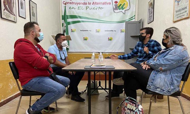 IU aborda junto al comité de empresa mejoras para el nuevo contrato de autobuses urbanos