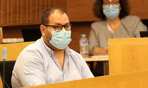 Bello asegura que la noria "tiene toda la documentación de su licencia presentada en Urbanismo"