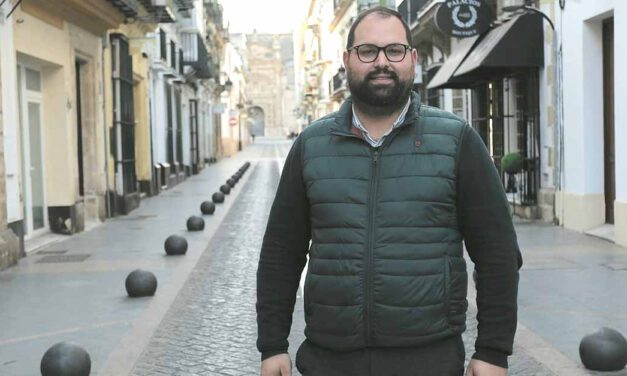 "Cumpliremos el compromiso de bajar los impuestos a los portuenses progresivamente"