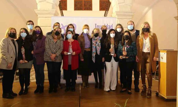 Entregados los Premios Menesteo 2022 a cinco mujeres de bandera en el mundo científico