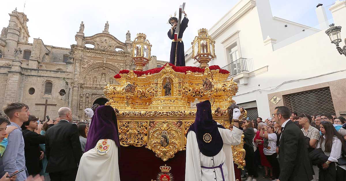 Resumen del Jueves Santo en El Puerto: El Nazareno