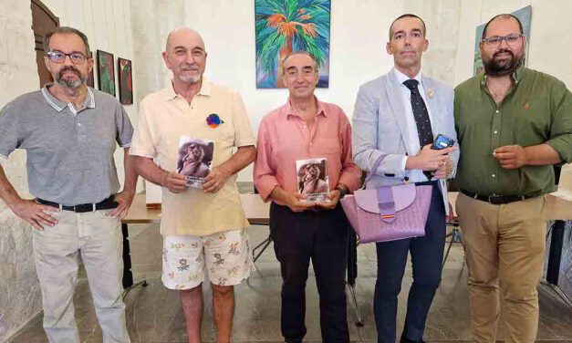 La Semana del Orgullo finaliza con una charla sobre la novela “Siempre quiso ser travesti y llamarse Vianka”