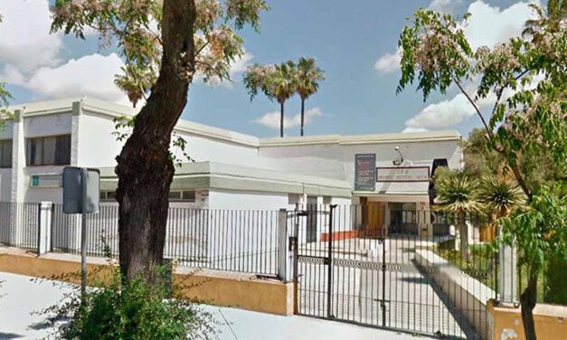 El Ayuntamiento firma un convenio con el IES Pedro Muñoz Seca para seguir impulsando la FP Dual