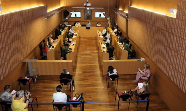 A pleno dos modificaciones de crédito por 271.256 euros