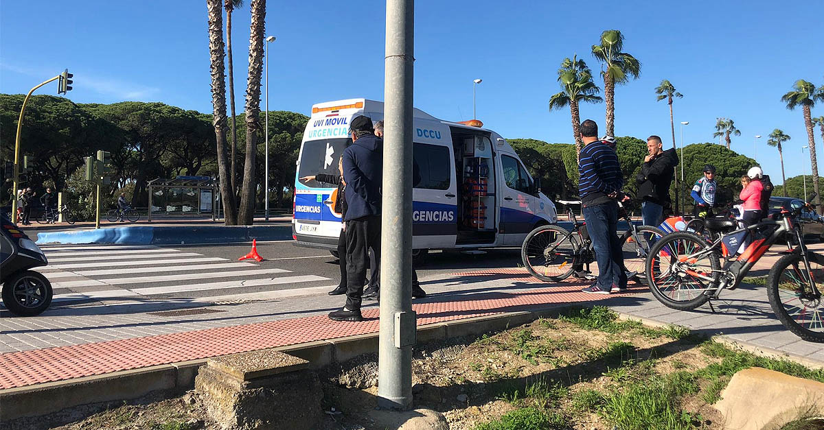 Fallece un anciano atropellado en el paso de peatones con semáforo estropeado de Las Viñas