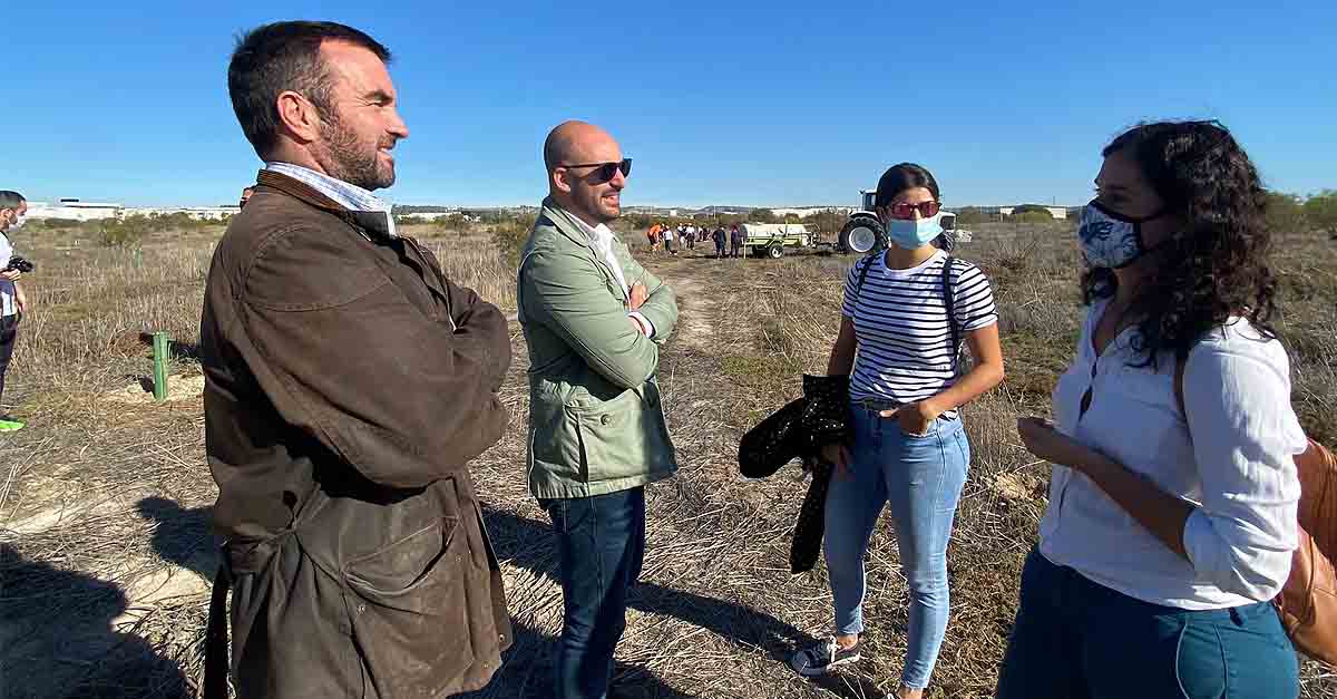 El Parque Guadalete reanuda su reforestación con los escolares portuenses