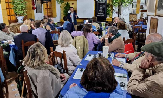 "Conferencias Populares" ahondó en las características del aceite de oliva virgen extra