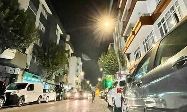 El alumbrado público del centro histórico y Crevillet cambiará a led en 2023