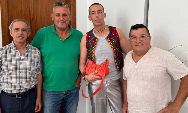 Calleja y la Antología de José Luis Arniz preparan un homenaje que reconozcan la figura de este insigne carnavalero