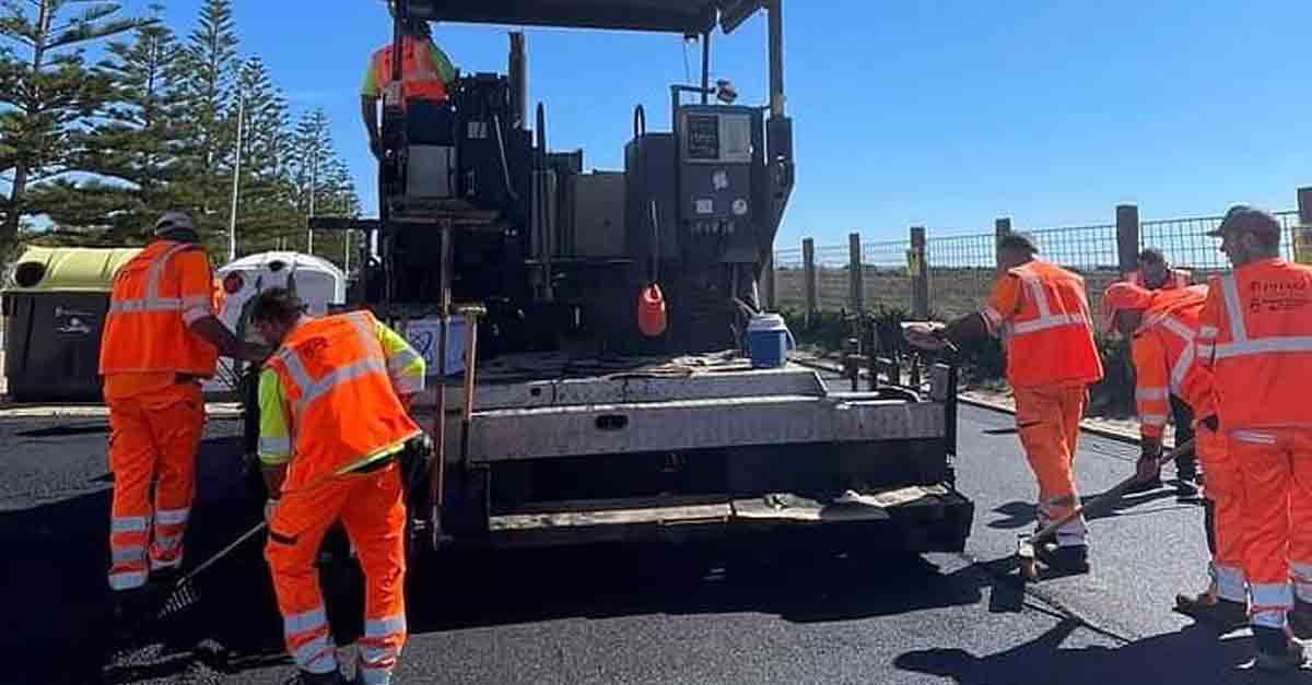 Mantenimiento Urbano inicia un plan de asfaltado que abarca calles y varias avenidas