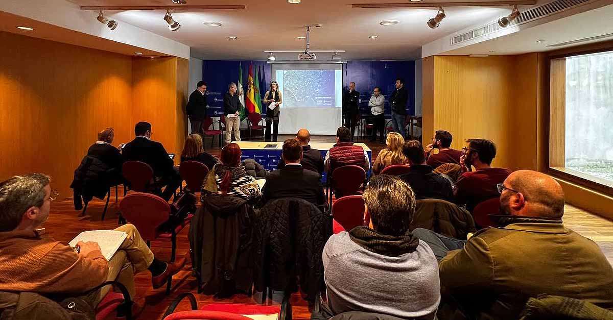 Beardo presenta el Avance del Plan General a la Corporación Municipal