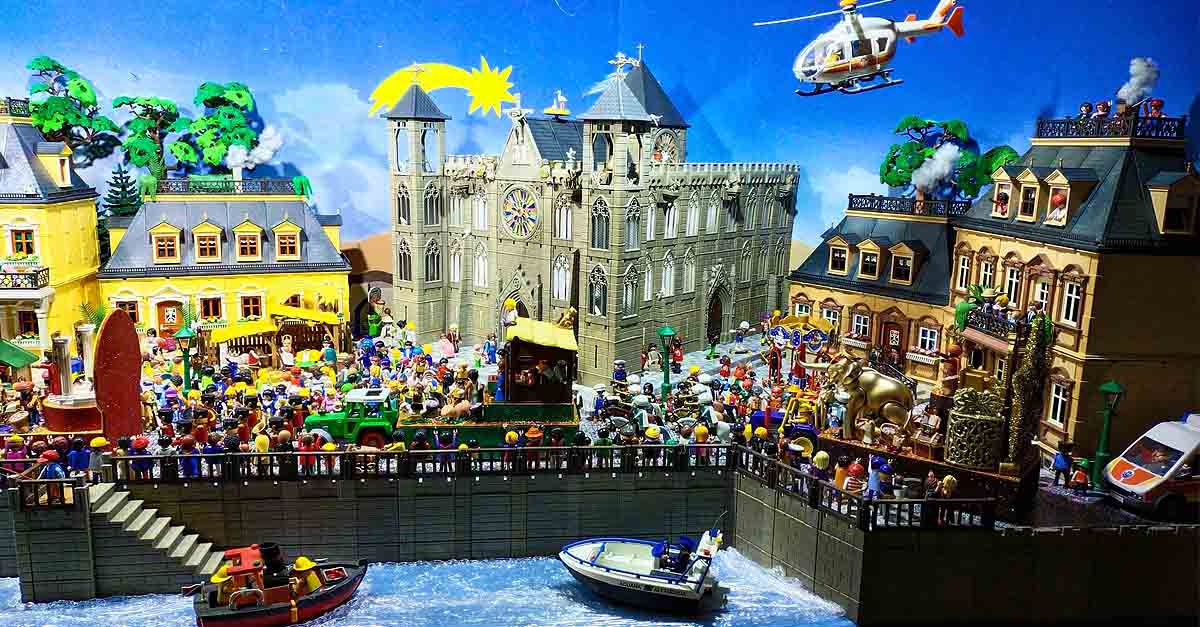 Inaugurado el Belén Solidario de Playmobil de la Asociación La Gaviota