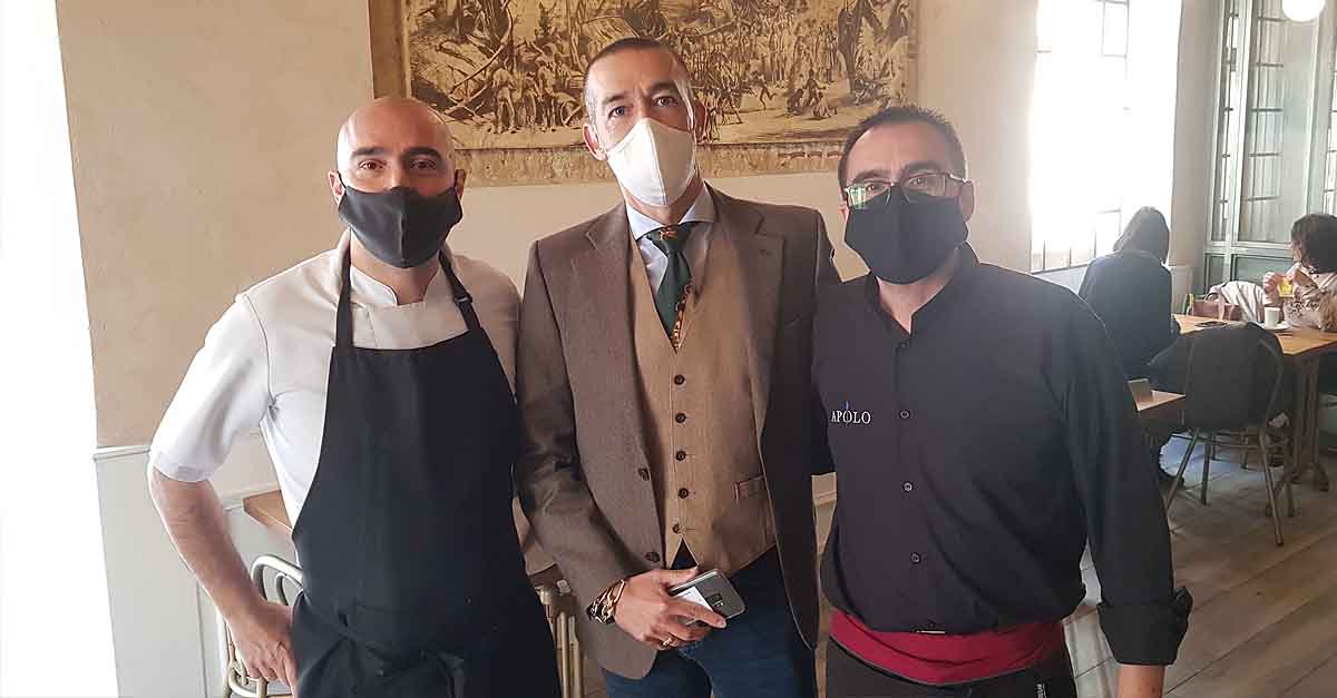 El Bar Apolo y el historiador Antonio Gutiérrez Ruiz, diplomas de Patrimonio Histórico