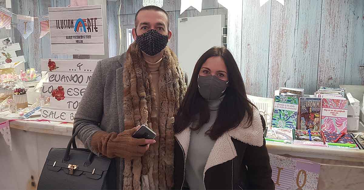 Afanas continuará vendiendo los productos de su imprenta en la Plaza de Abastos