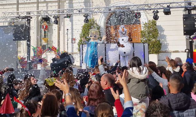 Las Campanadas Infantiles saludan el nuevo año con las gominolas y gusanitos de la suerte