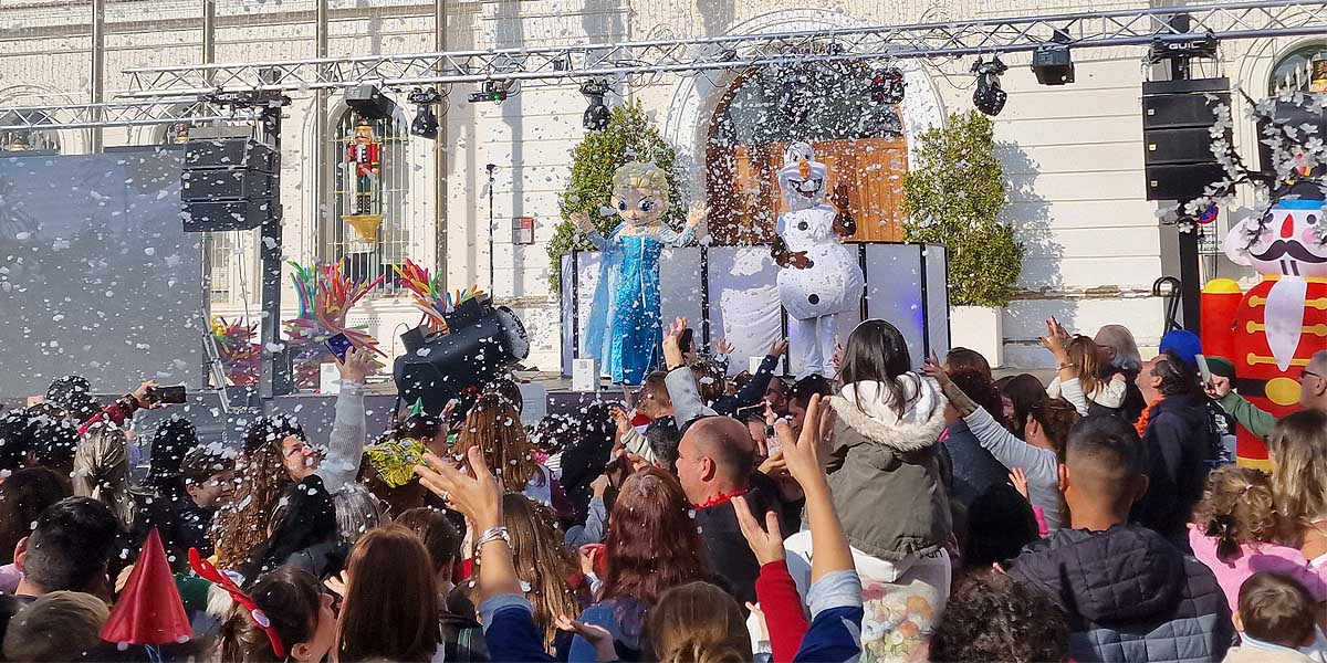 Las Campanadas Infantiles saludan el nuevo año con las gominolas y gusanitos de la suerte