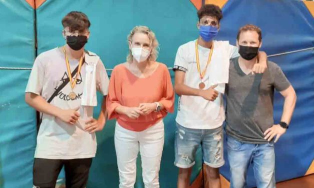 El IES Mar de Cádiz acoge un encuentro sociodeportivo para menores en riesgo de exclusión
