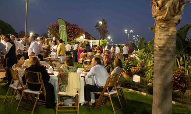La Asociación Española Contra el Cáncer en El Puerto celebra su Cena Solidaria