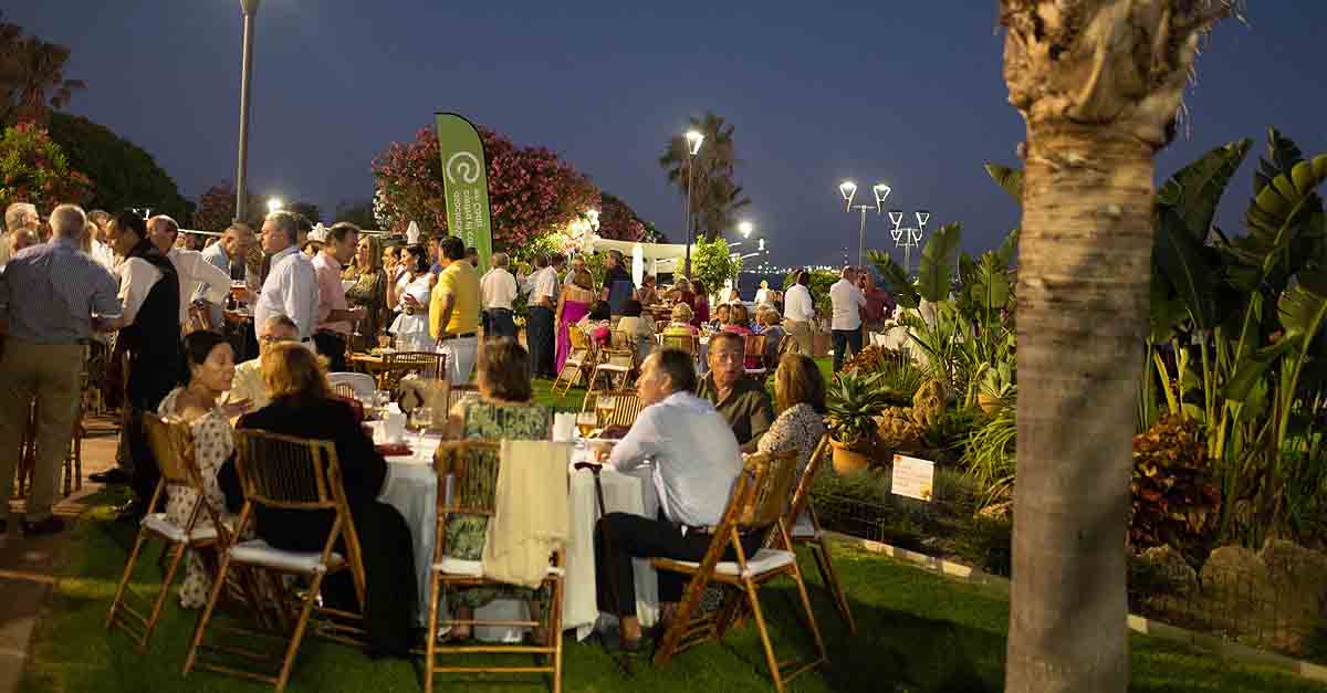 La Asociación Española Contra el Cáncer en El Puerto celebra su Cena Solidaria