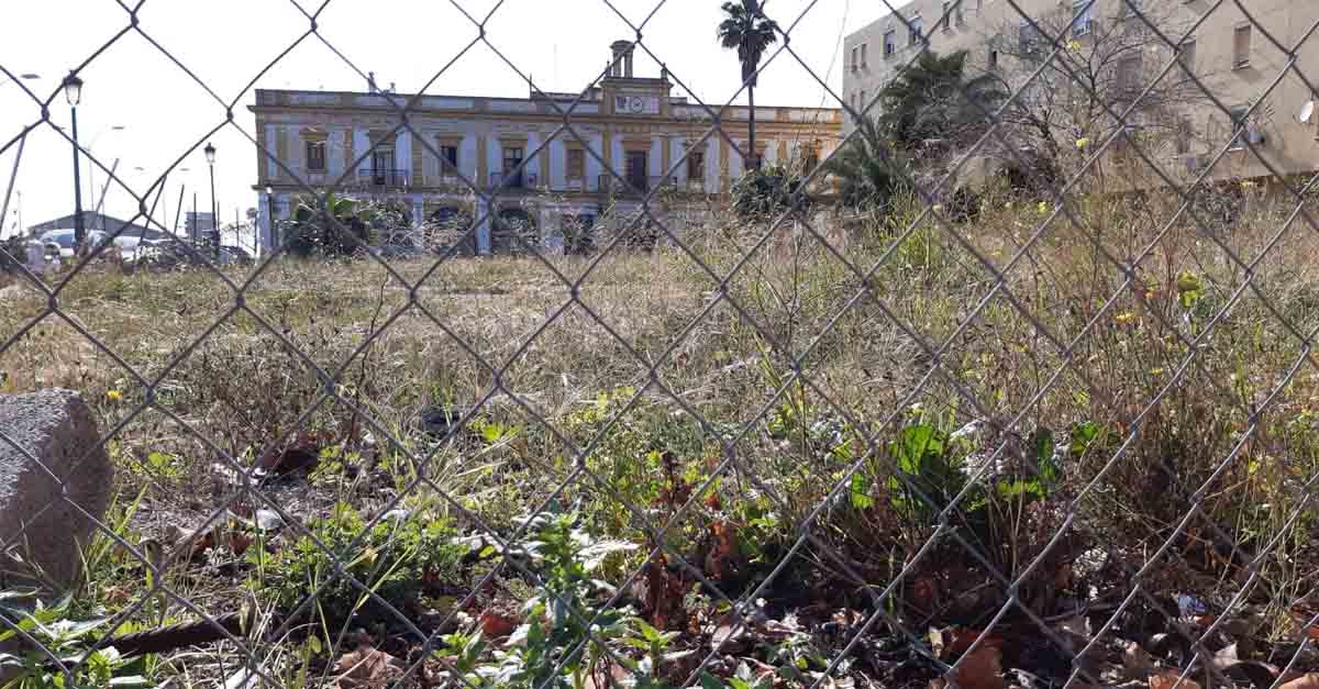 El PSOE denuncia "el abandono que sufre el centro de El Puerto"