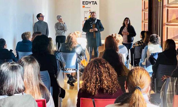 Clausurados los cursos de “Atención sociosanitaria a personas dependientes en domicilio” y “Competencias digitales”