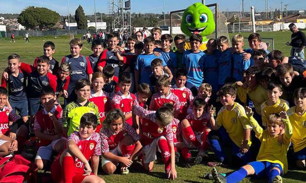 El Paseo hace entrega de los premios de la segunda edición del Mundialito de Kleo