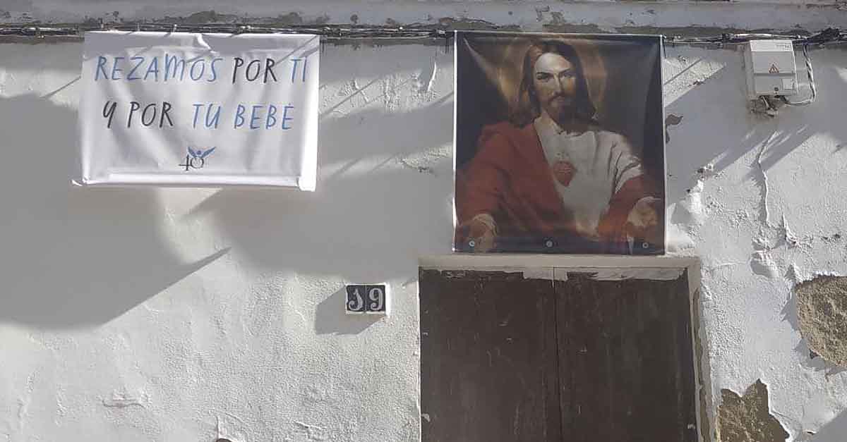 Denuncian acoso a las mujeres a las puertas de la clínica Poliplanning