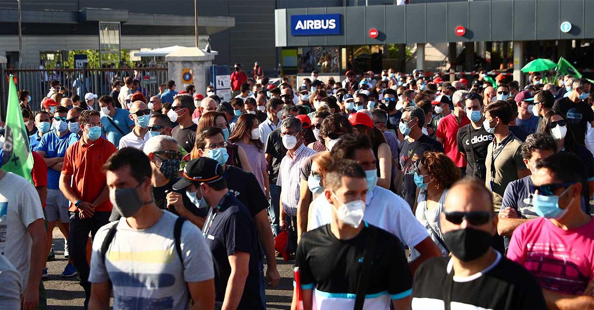 La bahía de Cádiz se manifiesta para evitar despidos en la aeronáutica