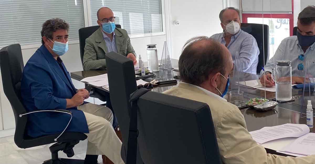 Apemsa adjudica las obras de restitución del abastecimiento y saneamiento en Cuatro Pinos