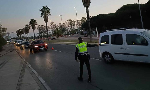 La Policía Local de El Puerto colabora con la DGT en una campaña de vigilancia intensiva a las furgonetas