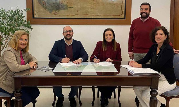 El Puerto, primer municipio de la provincia en adherirse al Programa de "Espacios sin humo"