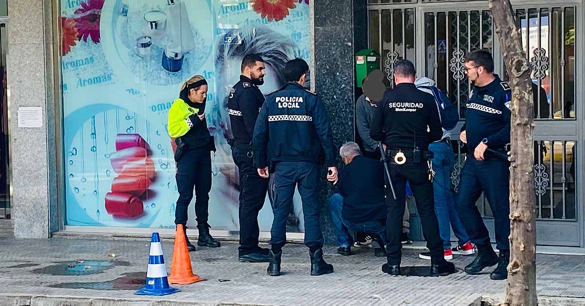 Detenido una persona por robar en el interior de una céntrica droguería de El Puerto