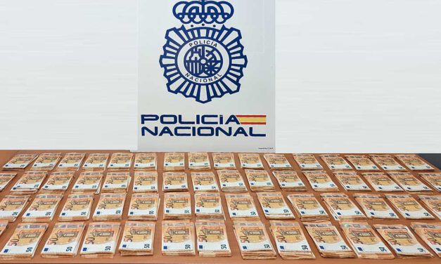 La Policía Nacional detiene a  dos personas por su presunta responsabilidad en el hurto de más de 60.000 euros