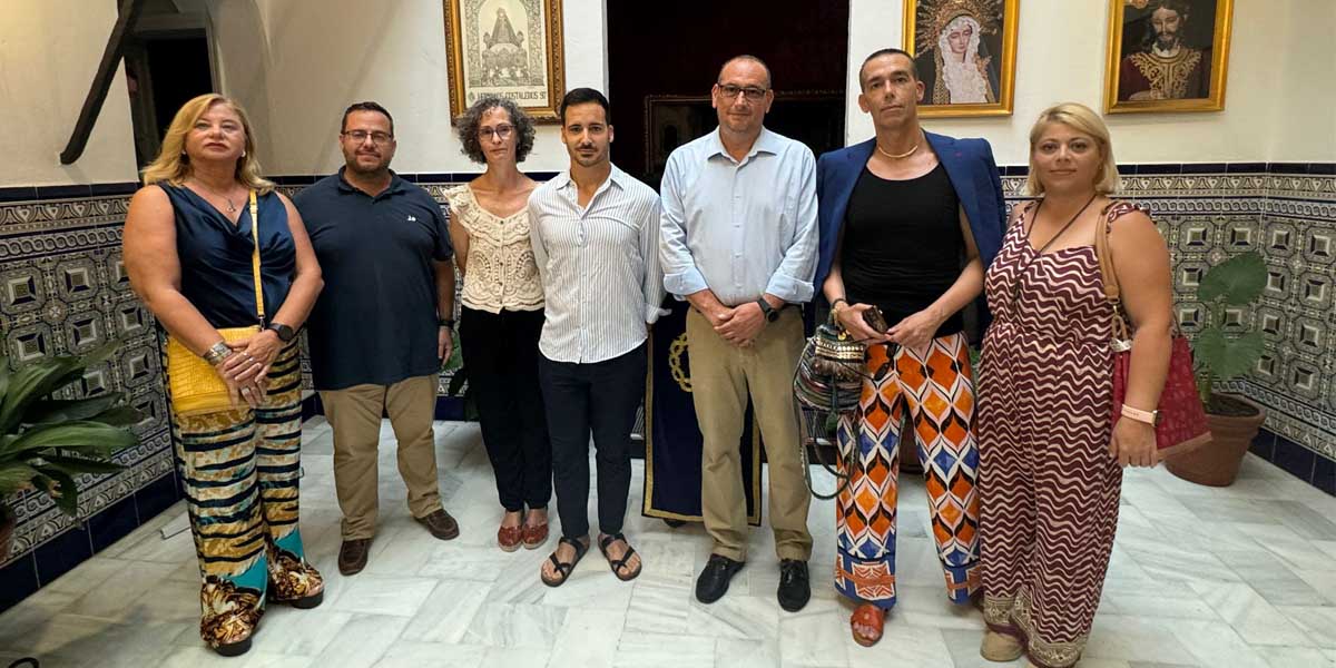 Inaugurada la exposición que la Hermandad del Dolor y Sacrificio dedica al imaginero Daniel Herrera