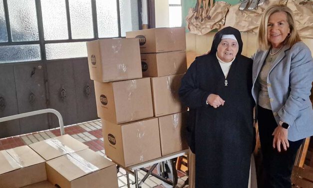 La empresa Oetiker dona alimentos al Convento del Espíritu Santo