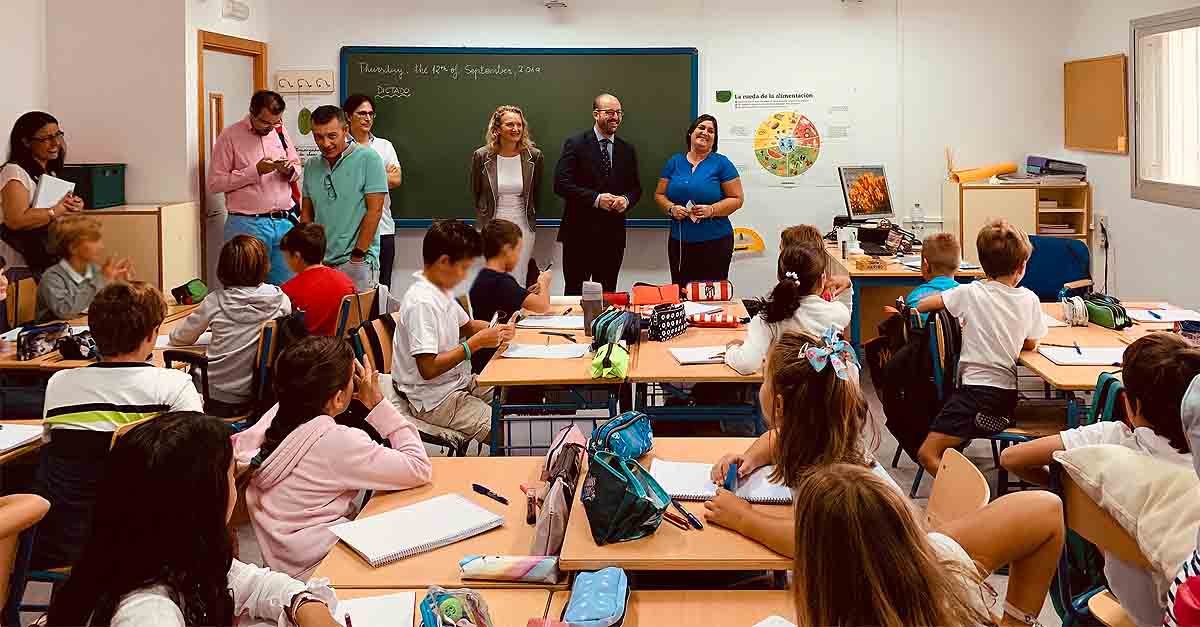 Educación invertirá más de 14.000 euros para el mantenimiento del arbolado en colegios de El Puerto