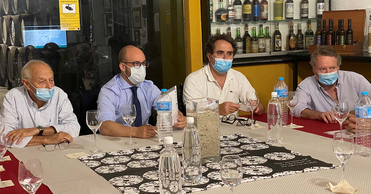 Los empresarios de El Puerto reconocen la trayectoria de Juan Carlos Gutiérrez Colosía