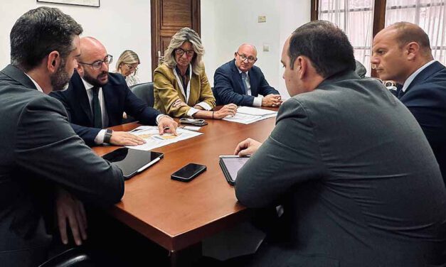 Beardo plantea potenciar las Dunas de San Antón como pulmón verde de El Puerto